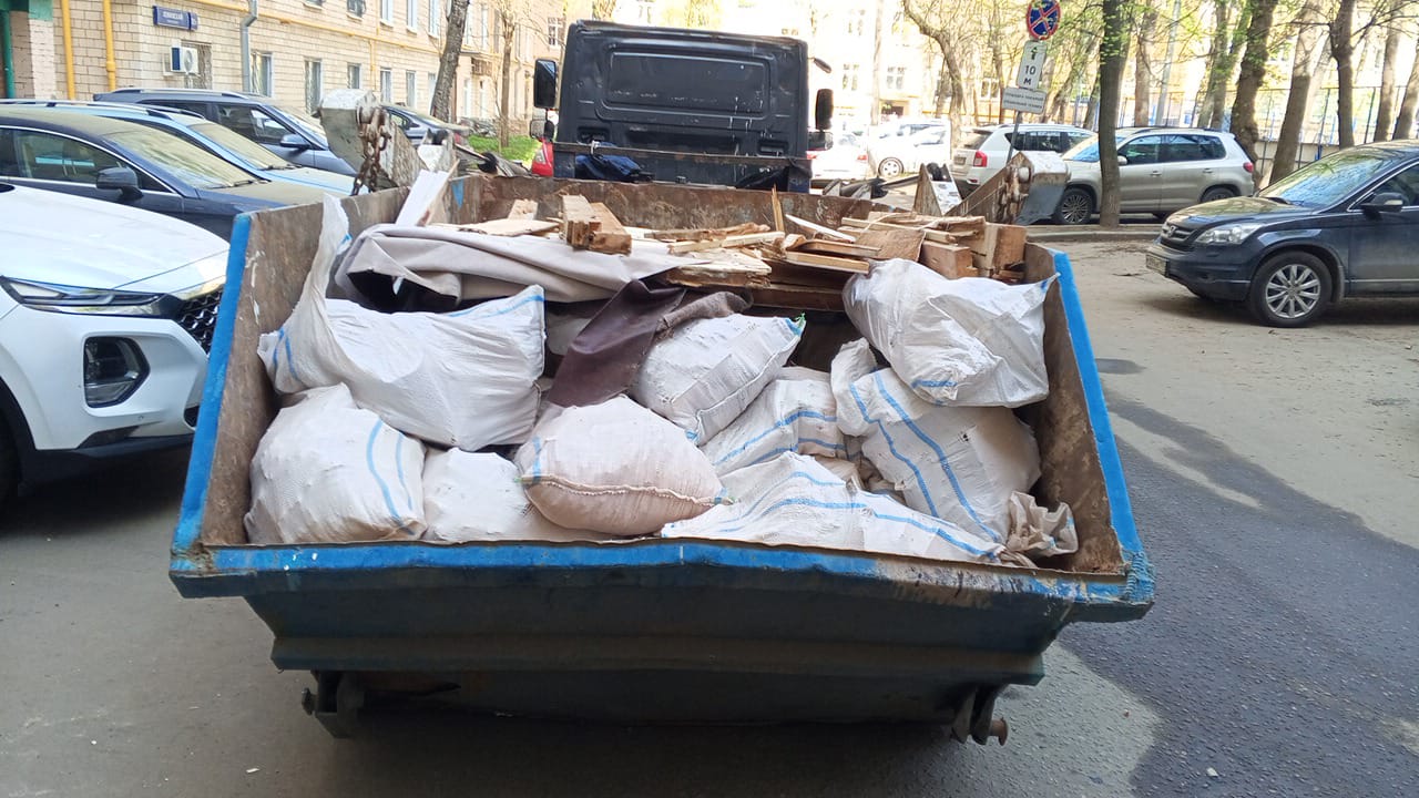 Вывоз мусора из магазина в Кургане в октябре