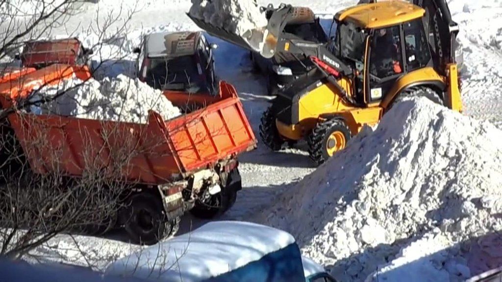 Вывоз снега с погрузкой в Кургане для организаций и частных лиц в октябре